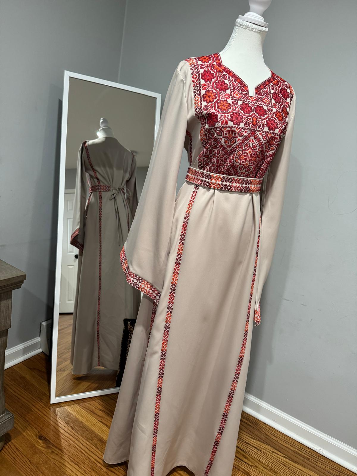 Simple & Modern Cream Thoub 2025