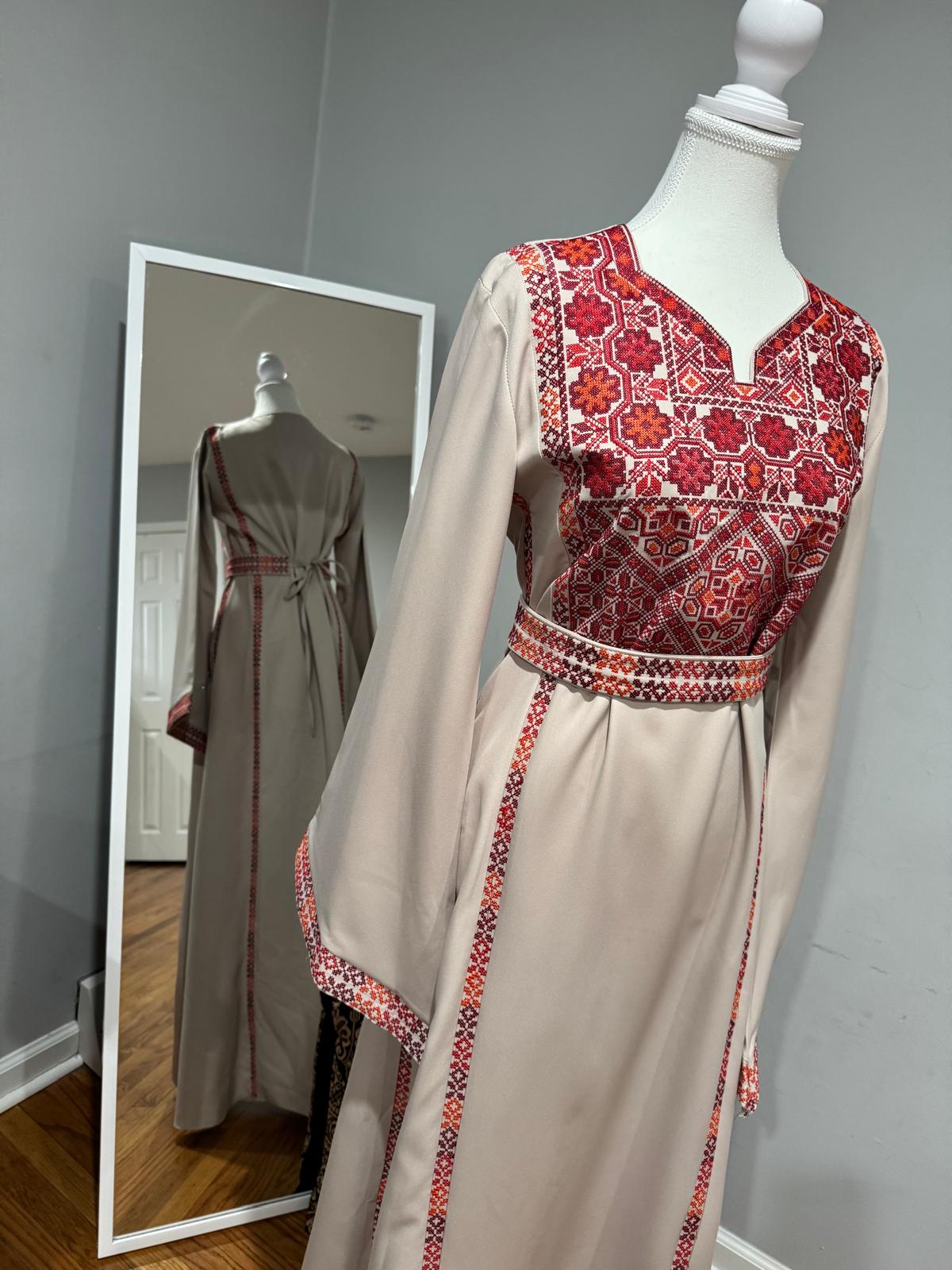 Simple & Modern Cream Thoub 2025