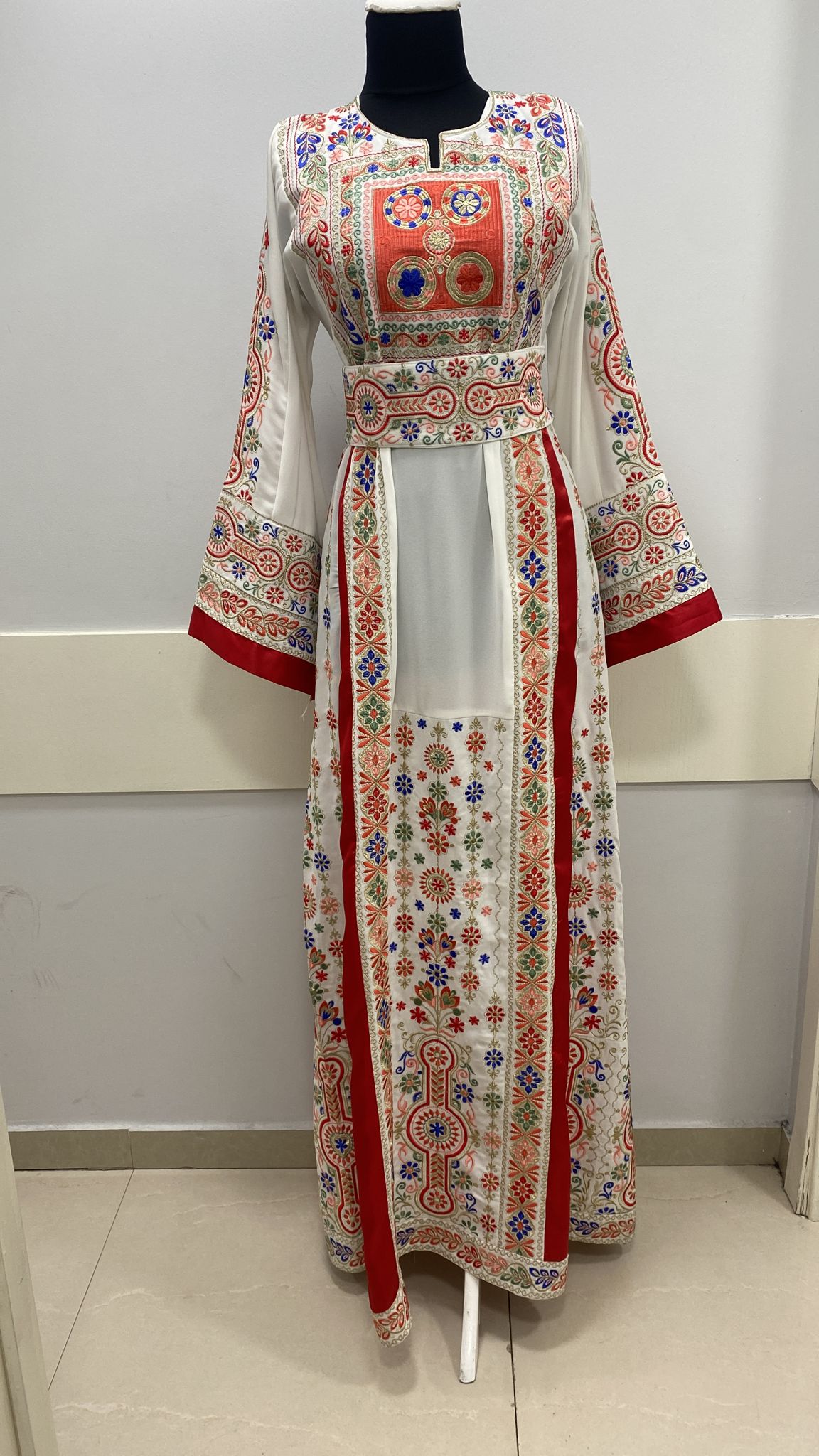Thoub on sale