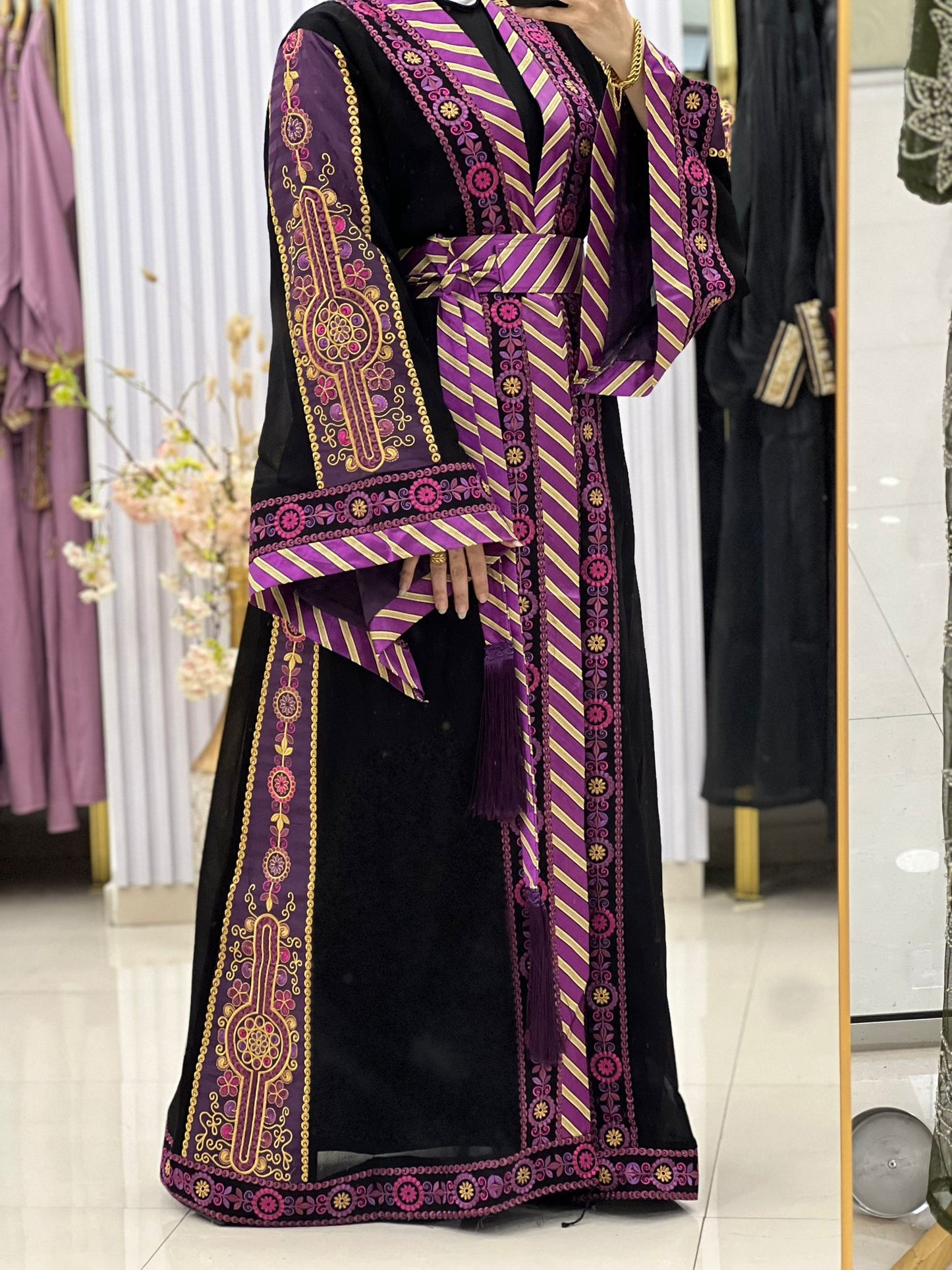 1) 2025 Beautiful Kashmeer Abaya