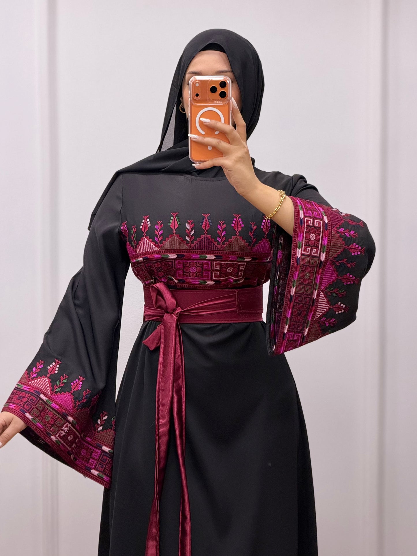 Simple Luxe Thoub - Black