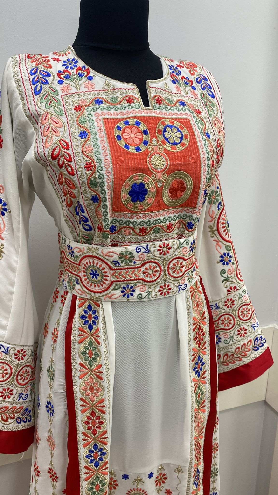 Thoub on sale