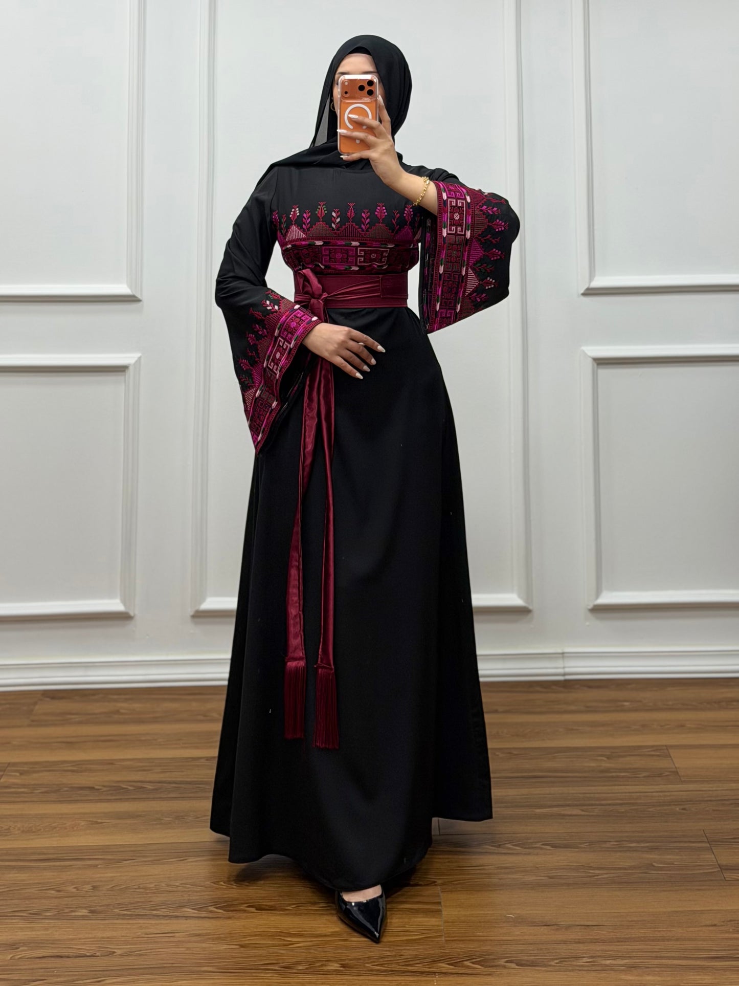 Simple Luxe Thoub - Black