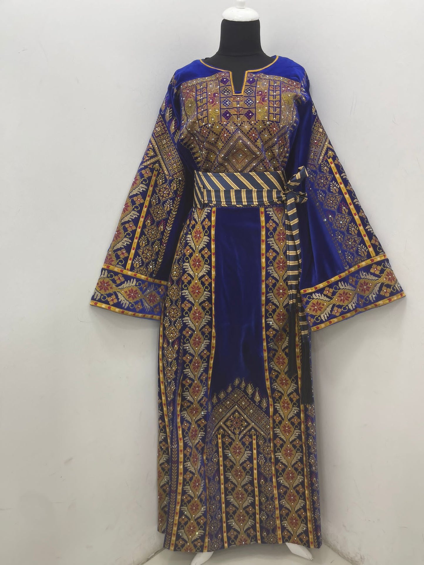 Royal blue velvet thoub