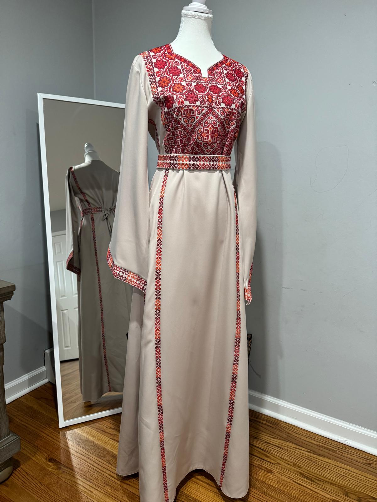 Simple & Modern Cream Thoub 2025