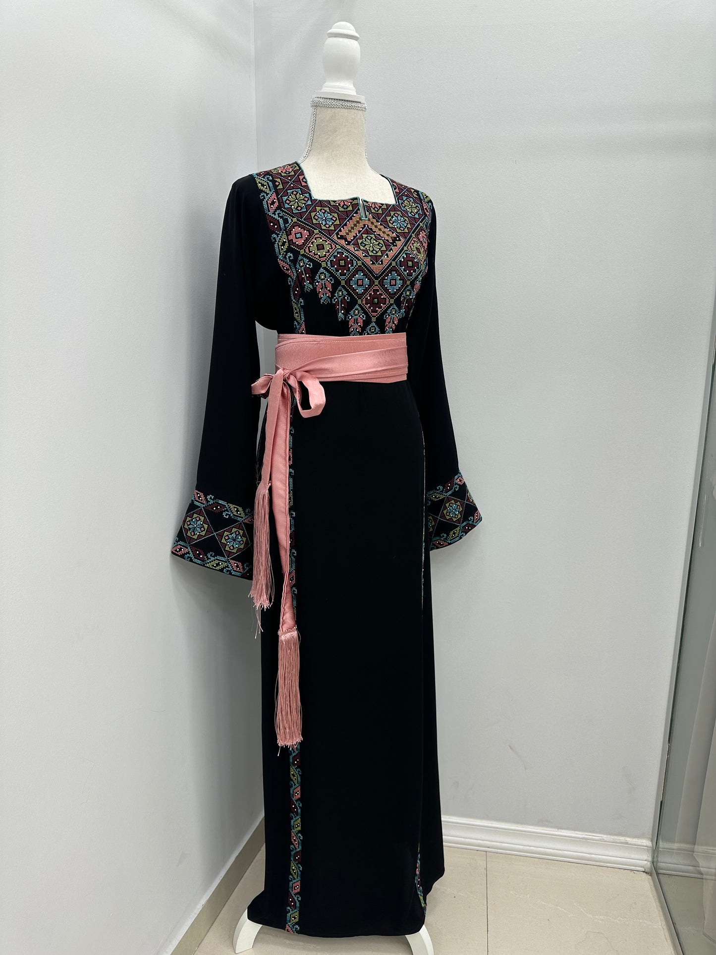 2025 Thoub On Sale