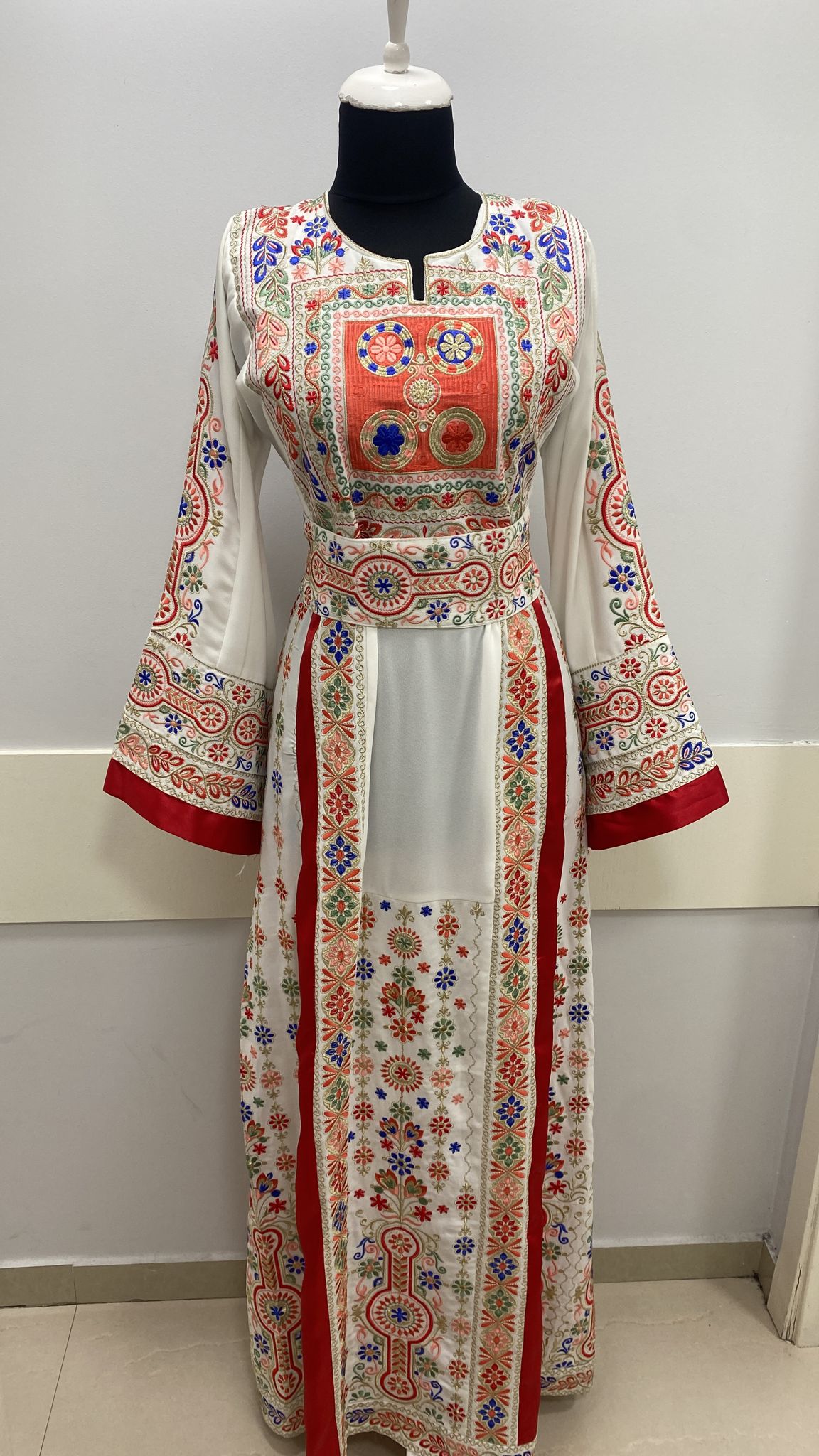 Thoub on sale