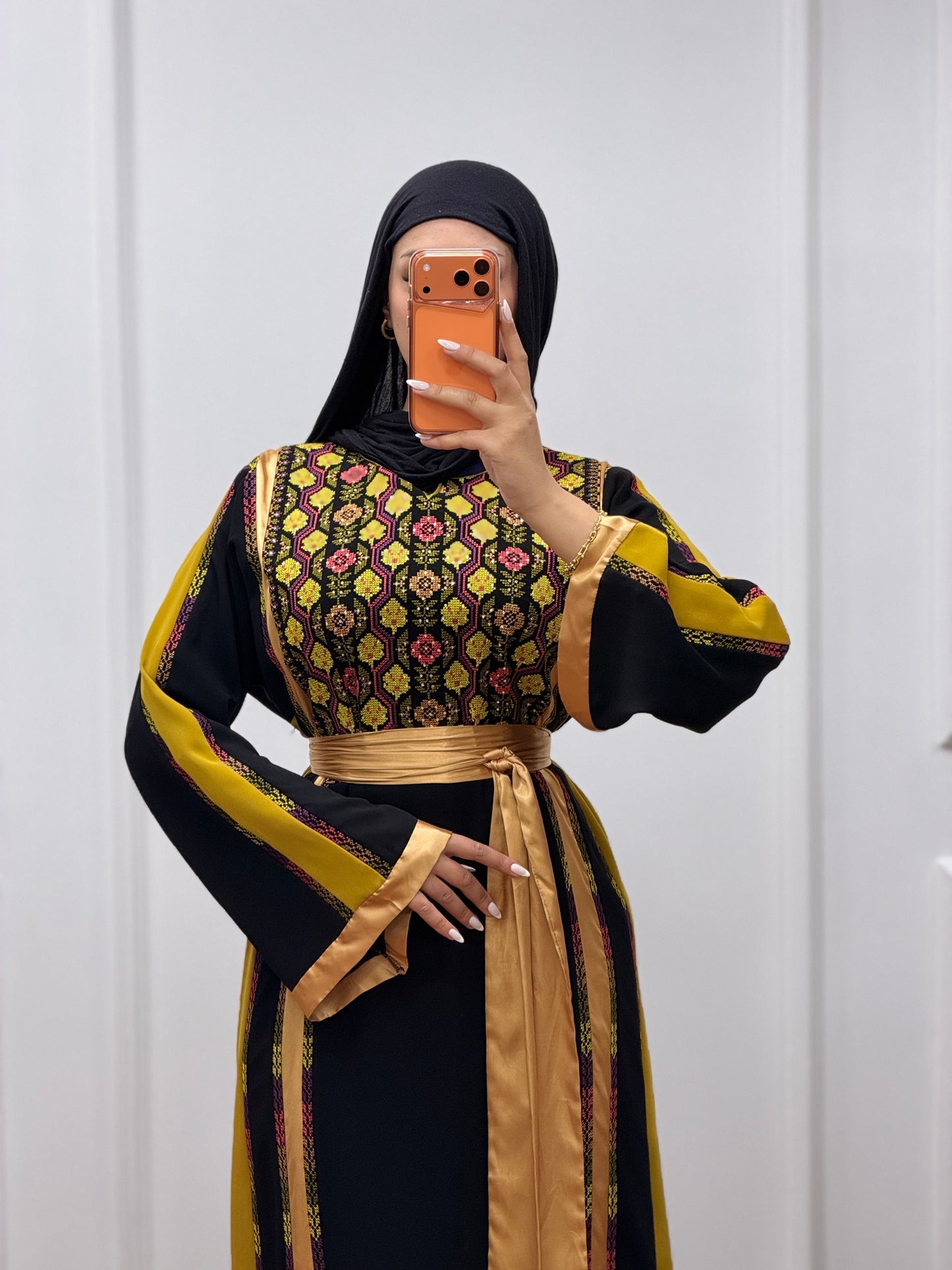 2026 Tatreez Thoub - Gold