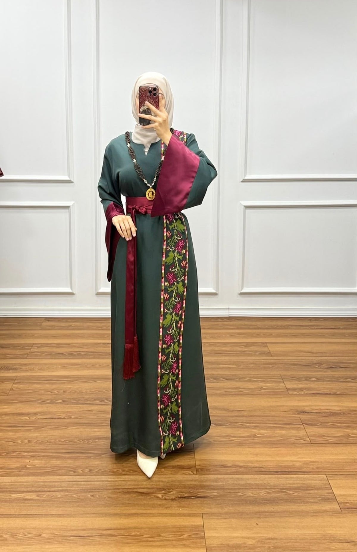 1) Royal Rose Embroidered Thoub (Olive Green)