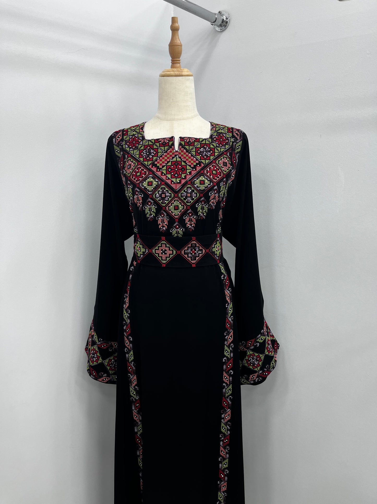 Thoub On Sale