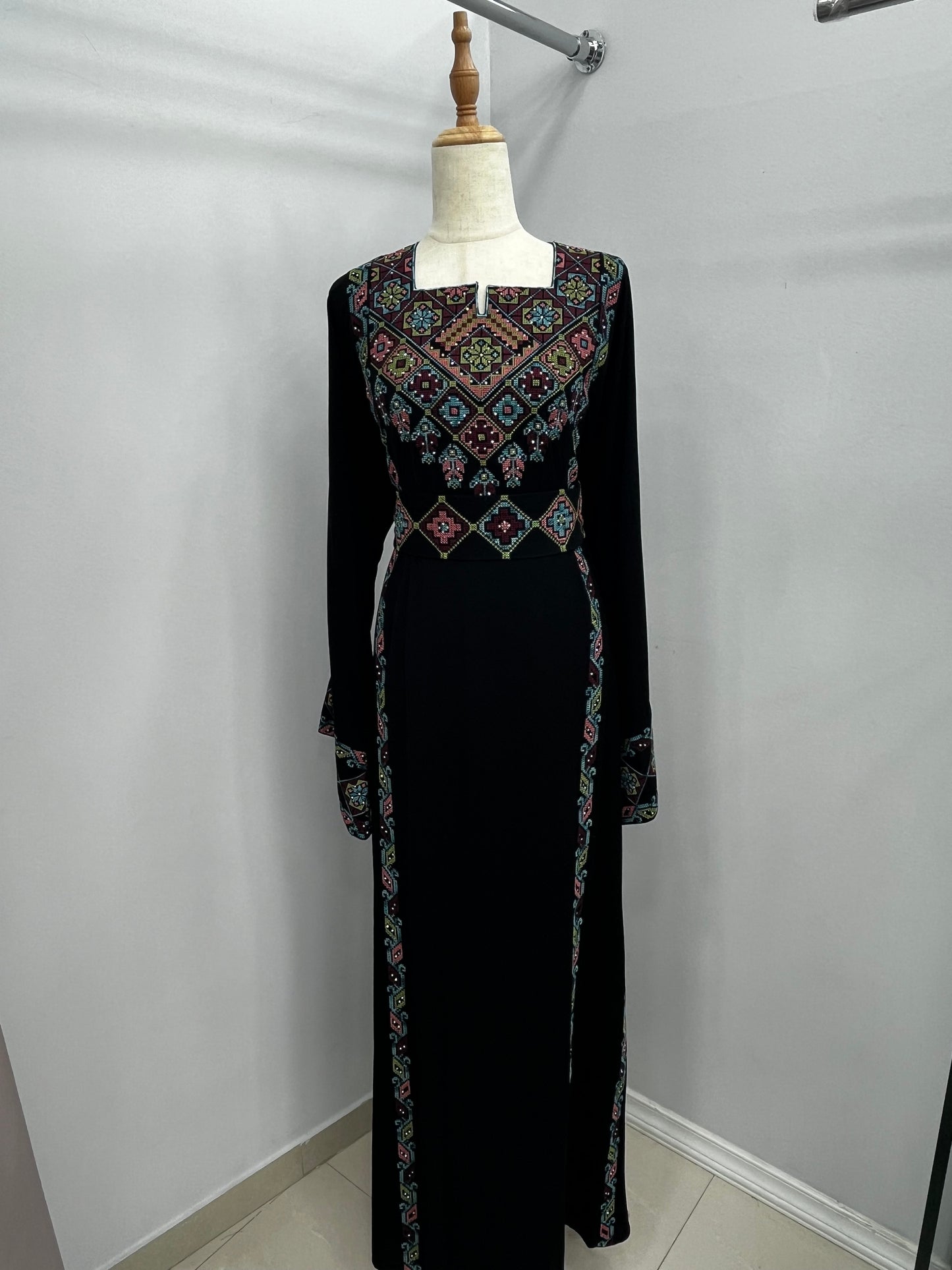 Thoub On sale