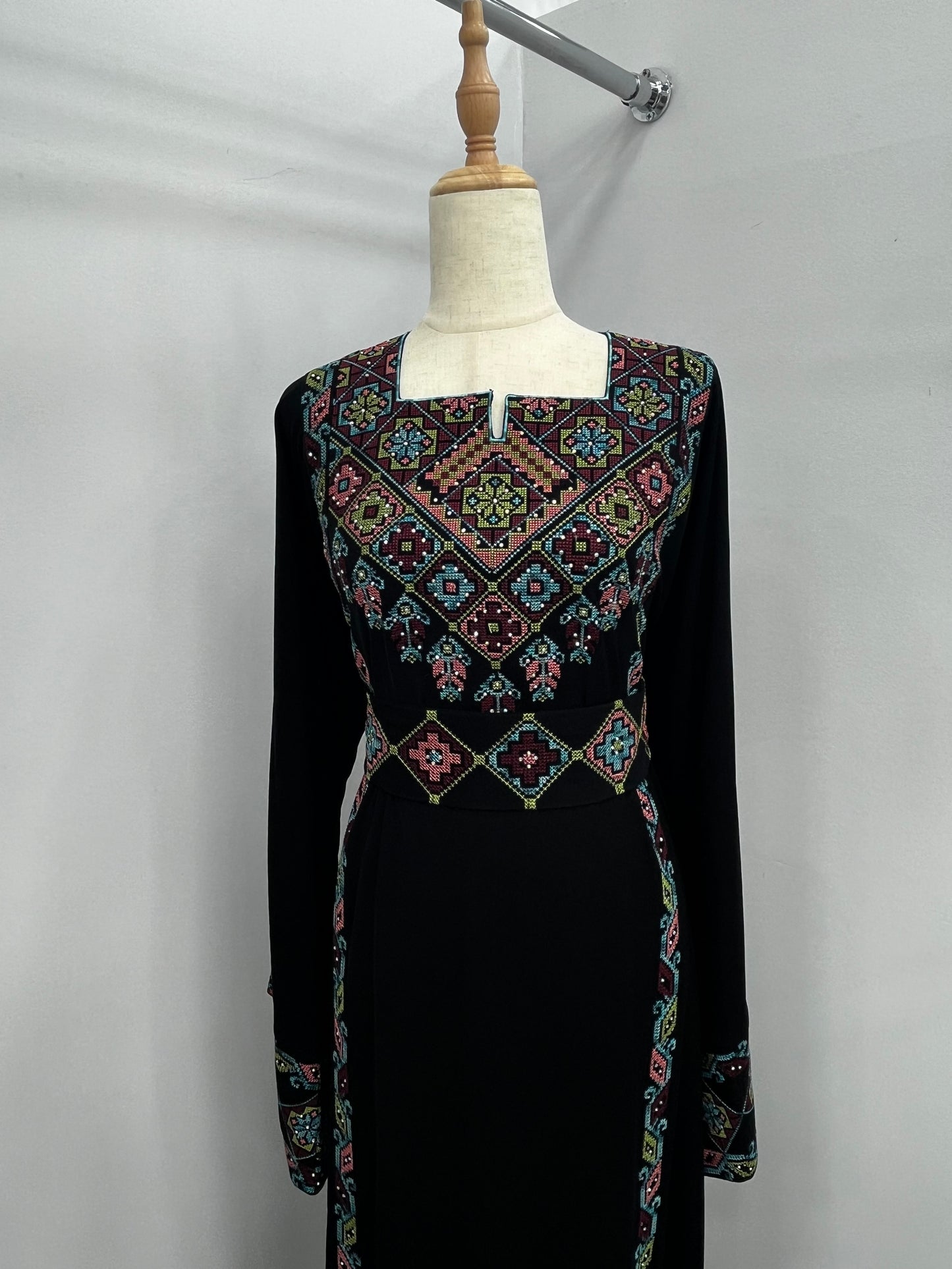 Thoub On sale