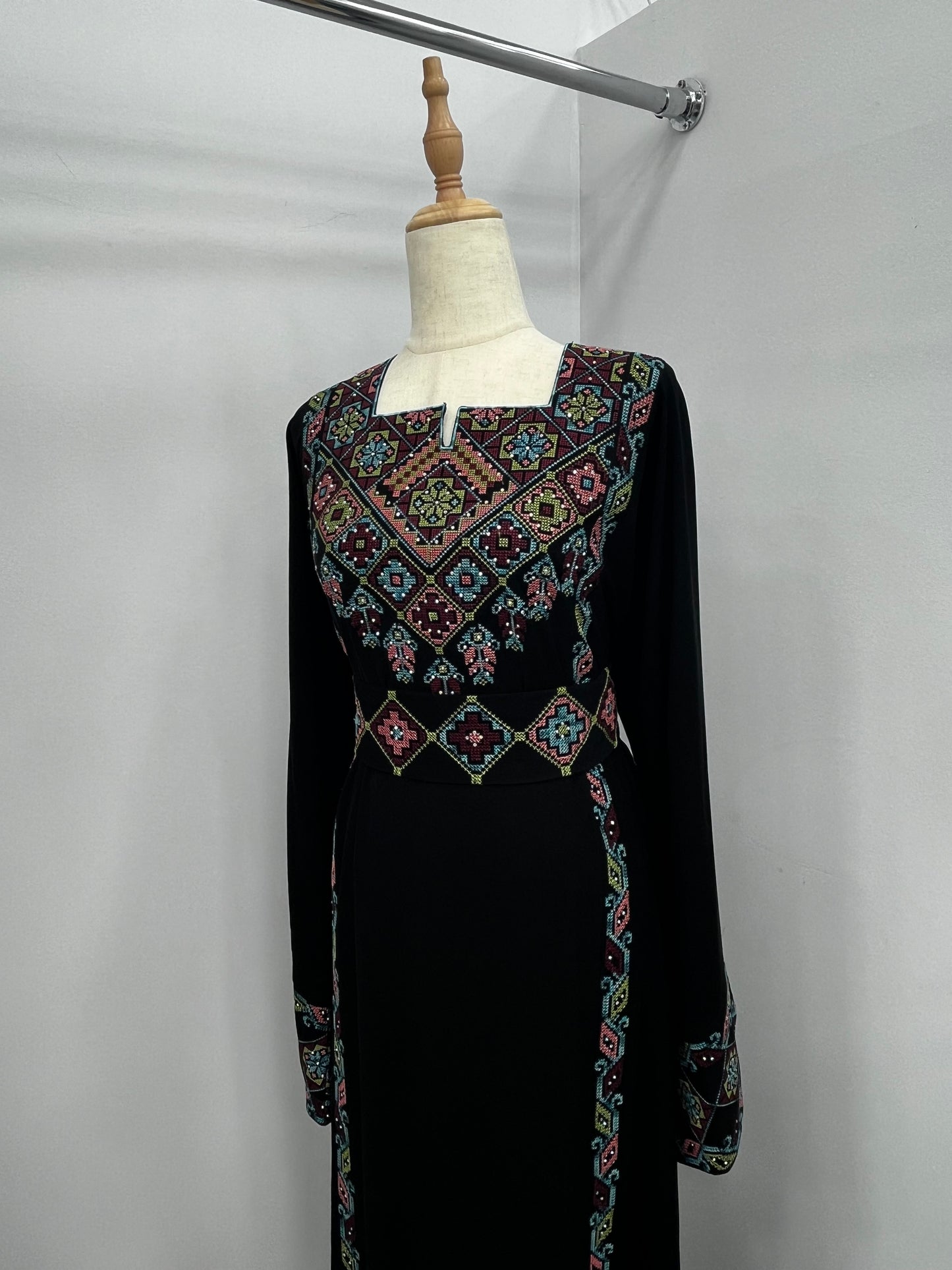 Thoub On sale